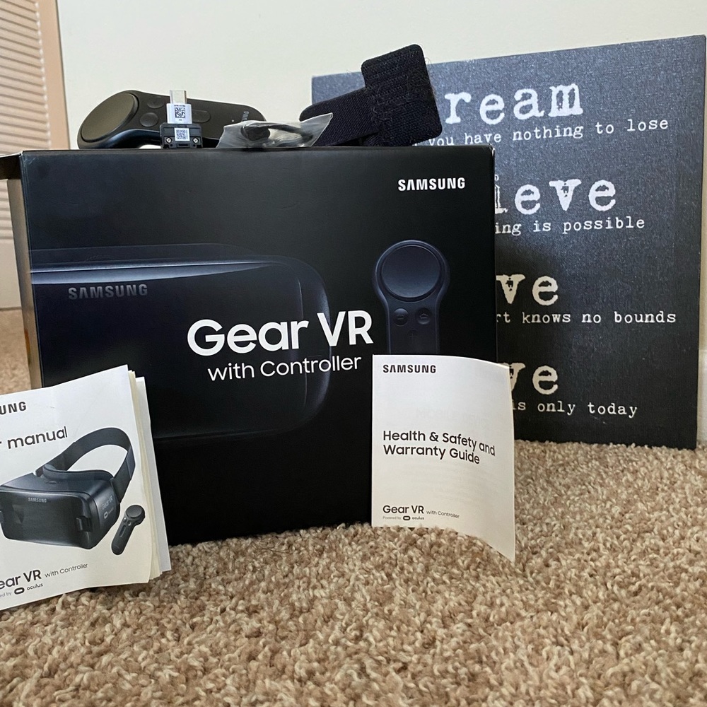 Gear VR for use with Samsung. Perfect condition with all accessories included.